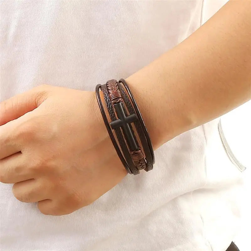 Hand-Woven Leather Multilayer Magnet Buckle Band